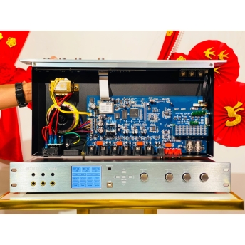 Vang Số MTMAX V1368 - Công Nghệ DSP, Chống Hú FBX, Kết Nối Đa Dạng, Thiết Kế Sang Trọng, Màn Hình LCD, Điều Khiển Từ Xa