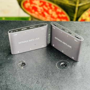 Box Sạc LiveStream MTMAX MP3 LIVE - Hỗ Trợ Vừa Livestream Vừa Sạc Cho IOS, ANDROID , Chất Liệu Bền Bỉ Nhẹ Nhàng, Thiết Kế Nhỏ Gọn Hỗ Trợ Livestream Nhiều Nền Tảng.