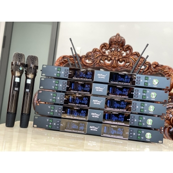 Micro Đầu Thu Cao Cấp Chính Hãng MTMAX UGX82Plus Sóng UHF, Chất Âm Trong Trẻo, Chi Tiết Sáng Bảo Hành 12 Tháng