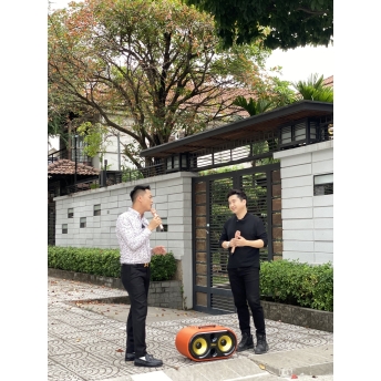 Loa Karaoke Xách Tay Mới Nhất 2024 - MTMAX DK12Pro - Loa 3 Đường Tiếng Công Suất Lớn 500W, Bass Đôi 2 Tấc, Âm Thanh Mạnh Mẽ, Đi Kèm 2 Micro Cao Cấp, Bảo Hành Chính Hãng 12 Tháng