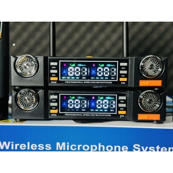 Micro Đầu Thu MTMAX K46Pro Đèn LED RGB Micro Karaoke Cao Cấp Tần Số UHF, Hút Âm Tốt, Bắt Sóng Xa Ổn Định, Chống Hú Tốt