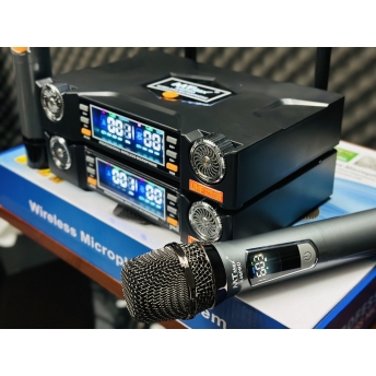 Micro Đầu Thu MTMAX K46Pro Đèn LED RGB Micro Karaoke Cao Cấp Tần Số UHF, Hút Âm Tốt, Bắt Sóng Xa Ổn Định, Chống Hú Tốt