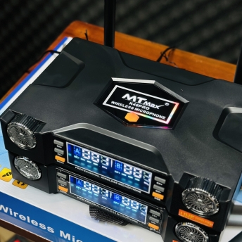 Micro Đầu Thu MTMAX K46Pro Đèn LED RGB Micro Karaoke Cao Cấp Tần Số UHF, Hút Âm Tốt, Bắt Sóng Xa Ổn Định, Chống Hú Tốt