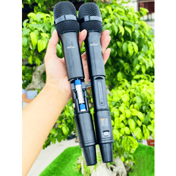 Micro Karaoke Không Dây MTMAX 990 – Âm Thanh Chất Lượng Cao, Kết Nối Bluetooth Tiện Lợi, Thời Gian Sử Dụng Lâu Dài, Phù Hợp Cho Mọi Sự Kiện Karaoke, Thuyết Trình và Hội Họp