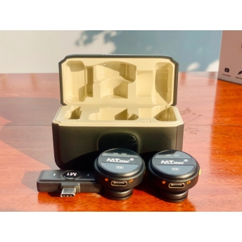 Wireless Microphone KTV-M1 -  Micro Cài Áo Không Dây Hoàn Hảo Cho Mọi Sự Kiện - Chống Ồn, Chống Nhiễu, Lọc Tạp Âm Thông Minh - Kết Nối Không Dây, Có Dây Đa Dạng