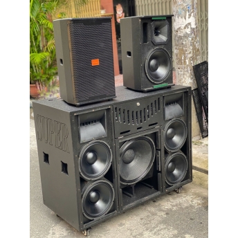 Loa Kéo Karaoke Cao Cấp MTMAX BK688 Pro, Công Suất Mạnh Mẽ 2000W, Hệ Thống Loa Chính Bass 50, 4 Loa 30, 2 Treble, Loa Vệ Tinh Bass 30, Đi Kèm 2 Micro Không Dây Chống Hú, Rè, Phù Hợp Không Gian Giải Trí Lớn, Phòng Trà, Quán Cà Phê Sân Vườn