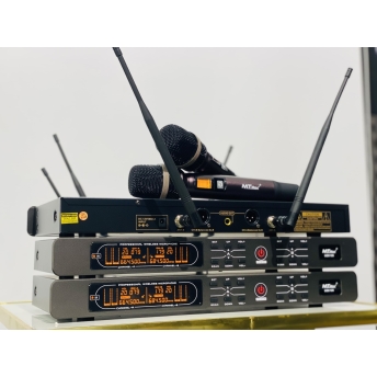 Micro Đầu Thu Cao Cấp Chính Hãng MTMAX UGX125 Sóng UHF, Chất Âm Sáng, Bắt Âm Tốt, Sơn Phủ Nano Chất Lượng Cao, Bắt Sóng Xa Trên 30m, Phù Hợp Giải Trí Đa Chức Năng