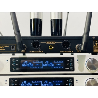 Micro Đầu Thu Cao Cấp Chính Hãng MTMAX UGX123 Tích Hợp Sóng UHF Cho Âm Thanh Ổn Định, Bắt Sóng Siêu Xa Lớp Phủ Nano Cao Cấp, Phù Hợp Karaoke Gia Đình, Hội Nghị, Quán Bar