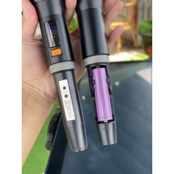 Loa Màn Hình Cao Cấp MTMAX 261 Pro Bass 26, 2 Trung, 2 Treble, Màn Hình 18 Inch, Công Suất Mạnh Mẽ Lên Đến 400W, Kèm 2 Micro Không Dây Bắt Sóng Xa