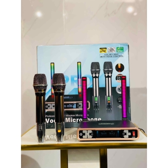 Micro Karaoke P2Plus UHF Siêu Độc Đáo Với Đèn LED RGB và Micro Hát Nhẹ, Hút Tiếng, Chống Hú Rít